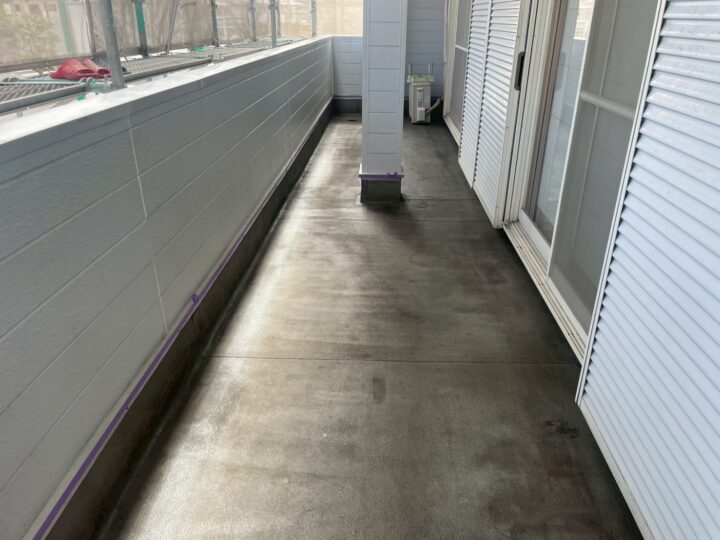 ベランダ床面【プライマー施工後】