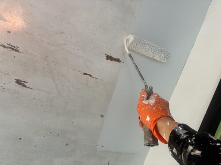 外壁【中塗り作業中】