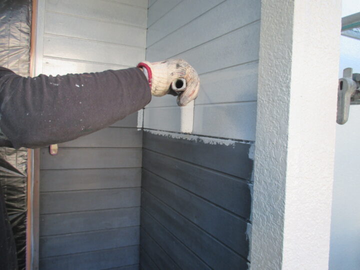 外壁【下塗り作業中】