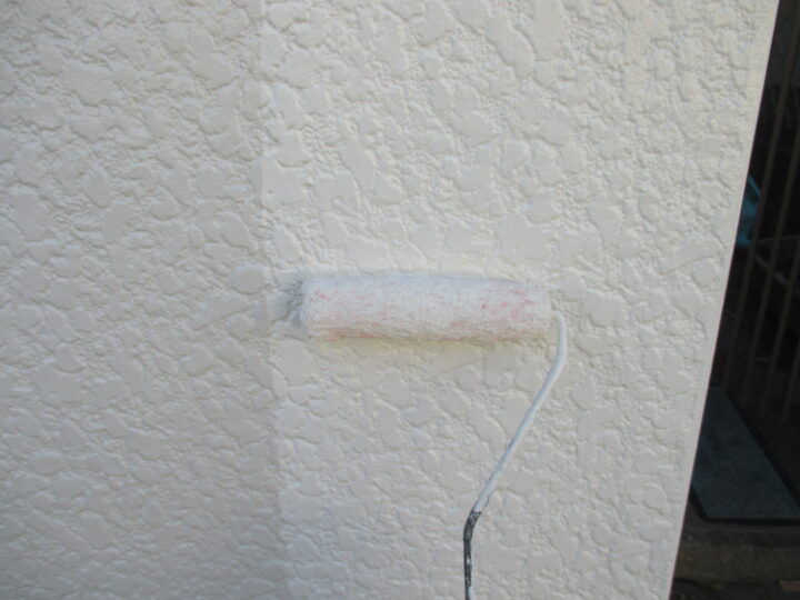 外壁【上塗り作業中】