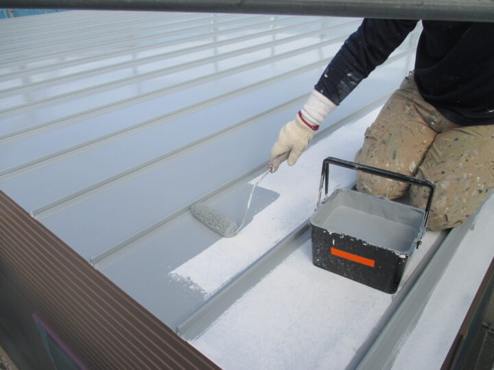 屋根【中塗り作業中】