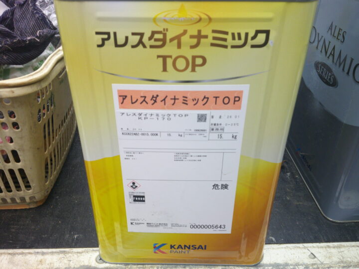 使用塗料　外壁【中・上塗り材】